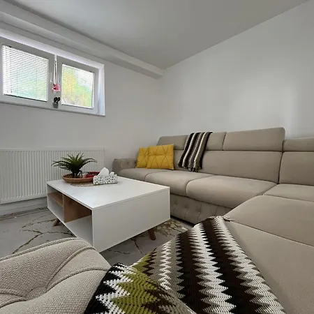 Iman Apartment *